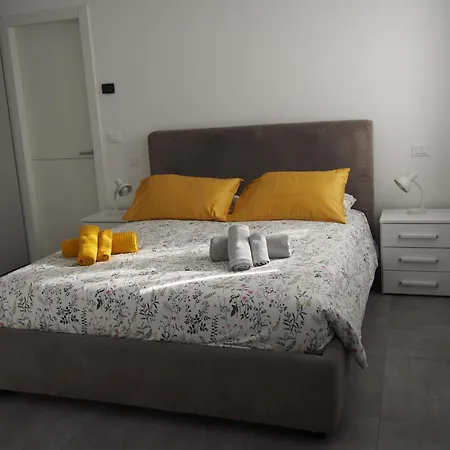 Casa Meli, Ampio Bilocale Nuovo Apartament *